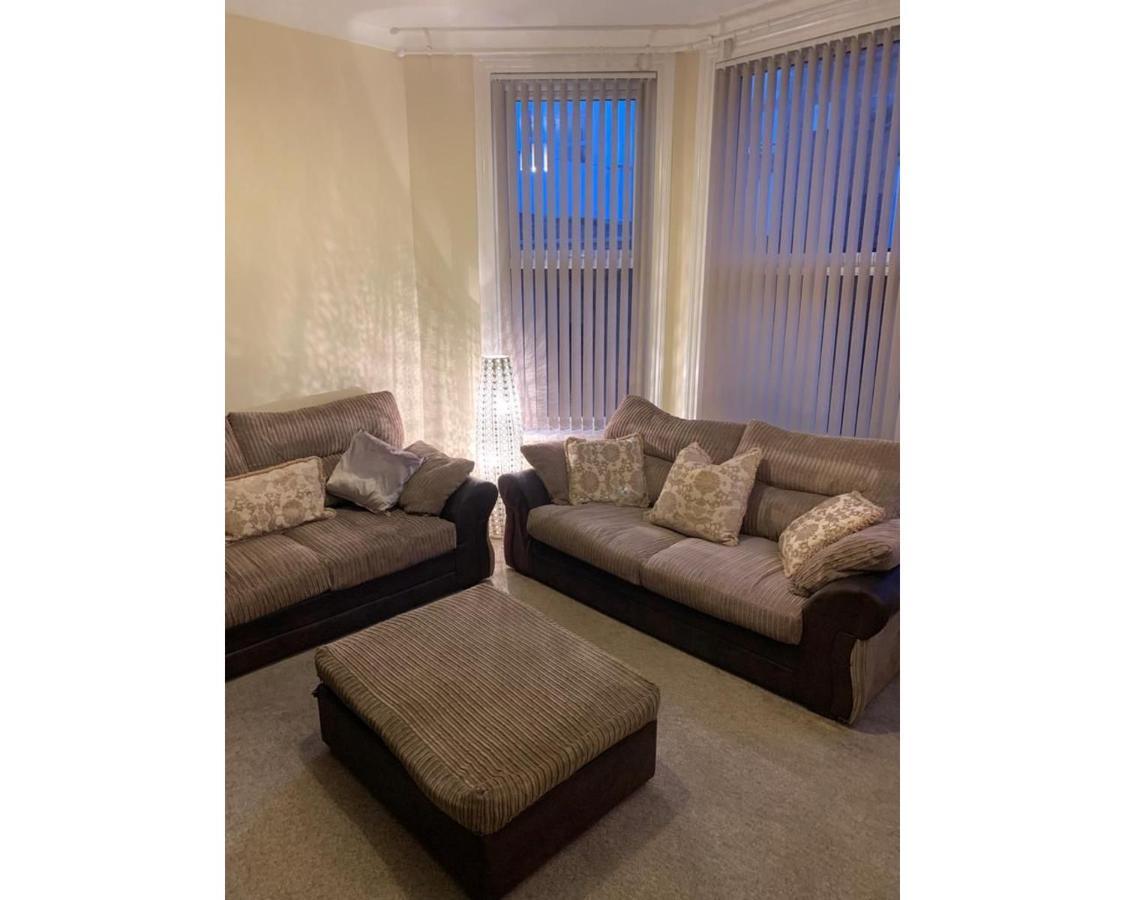 Marley Mansions Apartment - Egremont Promenade - 42 Воллесі Екстер'єр фото